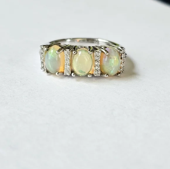 Genuine Welo Opals and Diamond Ring in Platinum over Sterling Silver Sz 6! - Picture 4 of 12